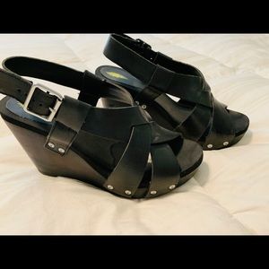 Black Wedges
